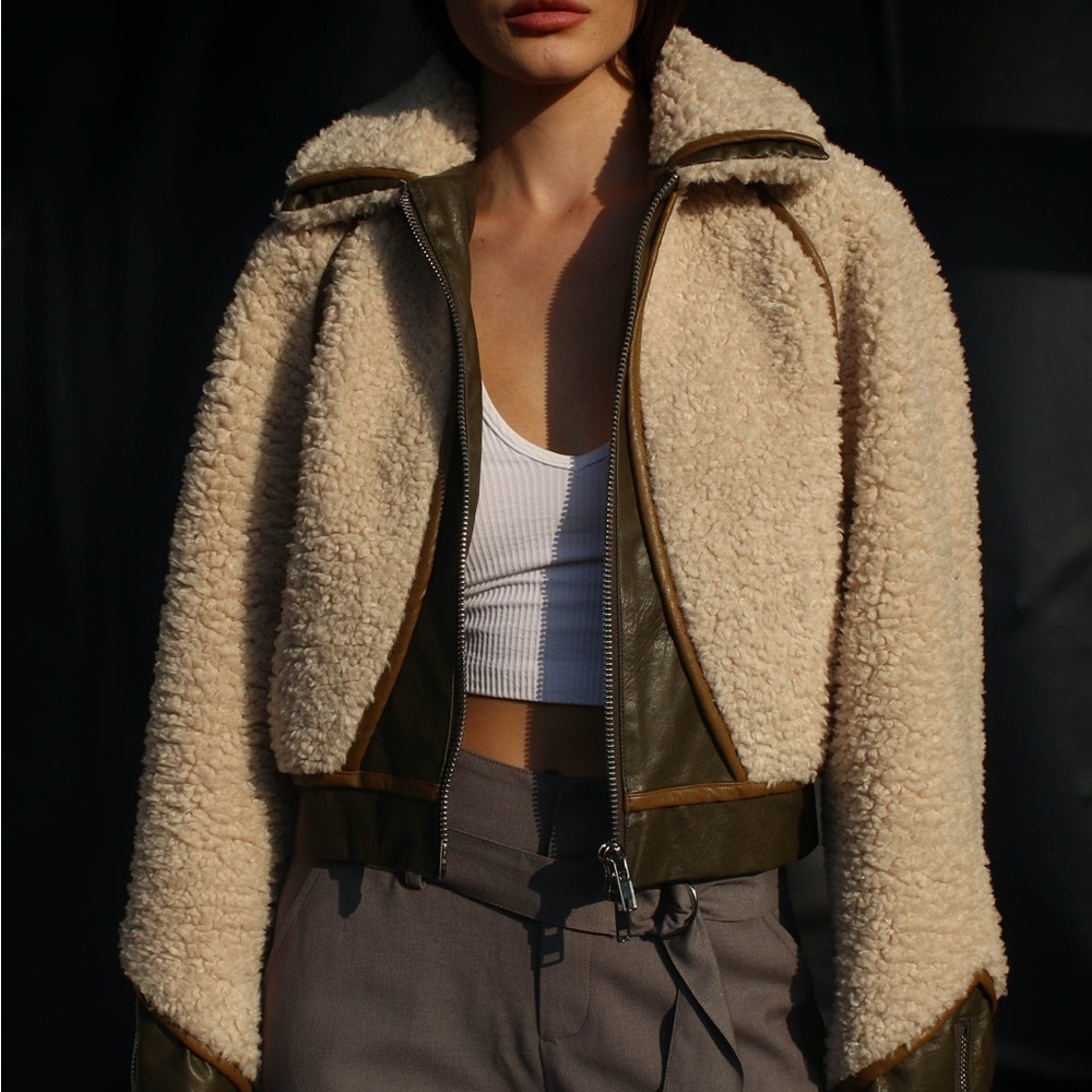 RUVE Javan shearling Jacket Size: small - Picture 8 of 8